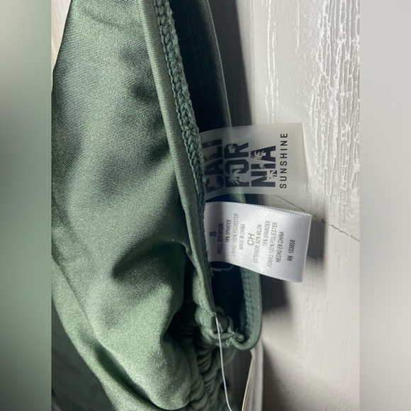 Womens California Sunshine Swim Suit. Size Small. - Picture 2 of 4